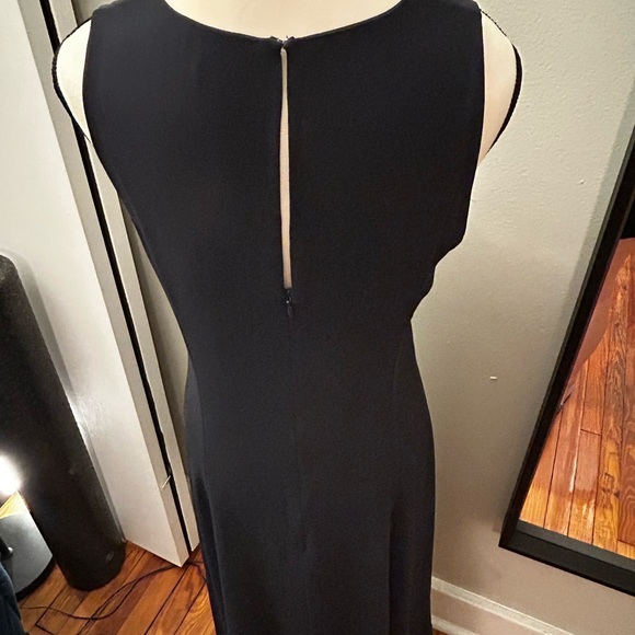 Simple Lightweight Ann Taylor Little Black Dress Size Medium - Picture 3 of 12